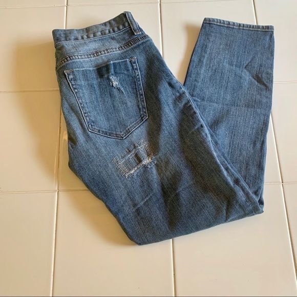 Bullhead Distressed Boyfriend Jeans  - Picture 9 of 12